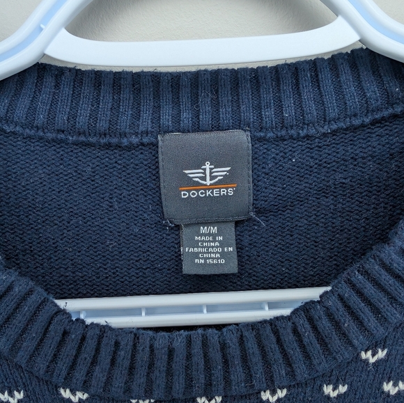 Dockers Men's Medium Knit Navy White Snowflake Winter Sweater Christmas Office - Picture 2 of 9